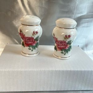 Vintage Salt and Pepper Shaker